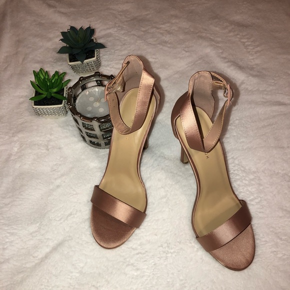 Rose gold heels shoes New look size US 7  KU 5 - Picture 4 of 8